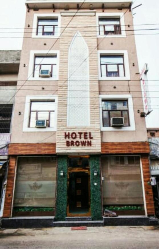Hotel Brown Ludhiana Eksteriør billede